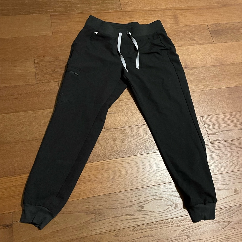 FIGS - jogger scrub pants . MEDIUM